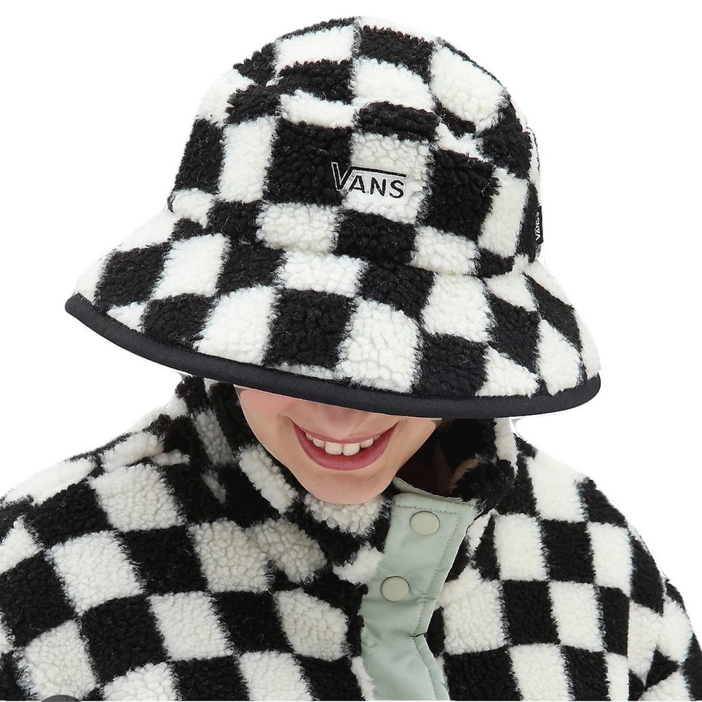 Fuzzy checkerboard Vans bucket hat
